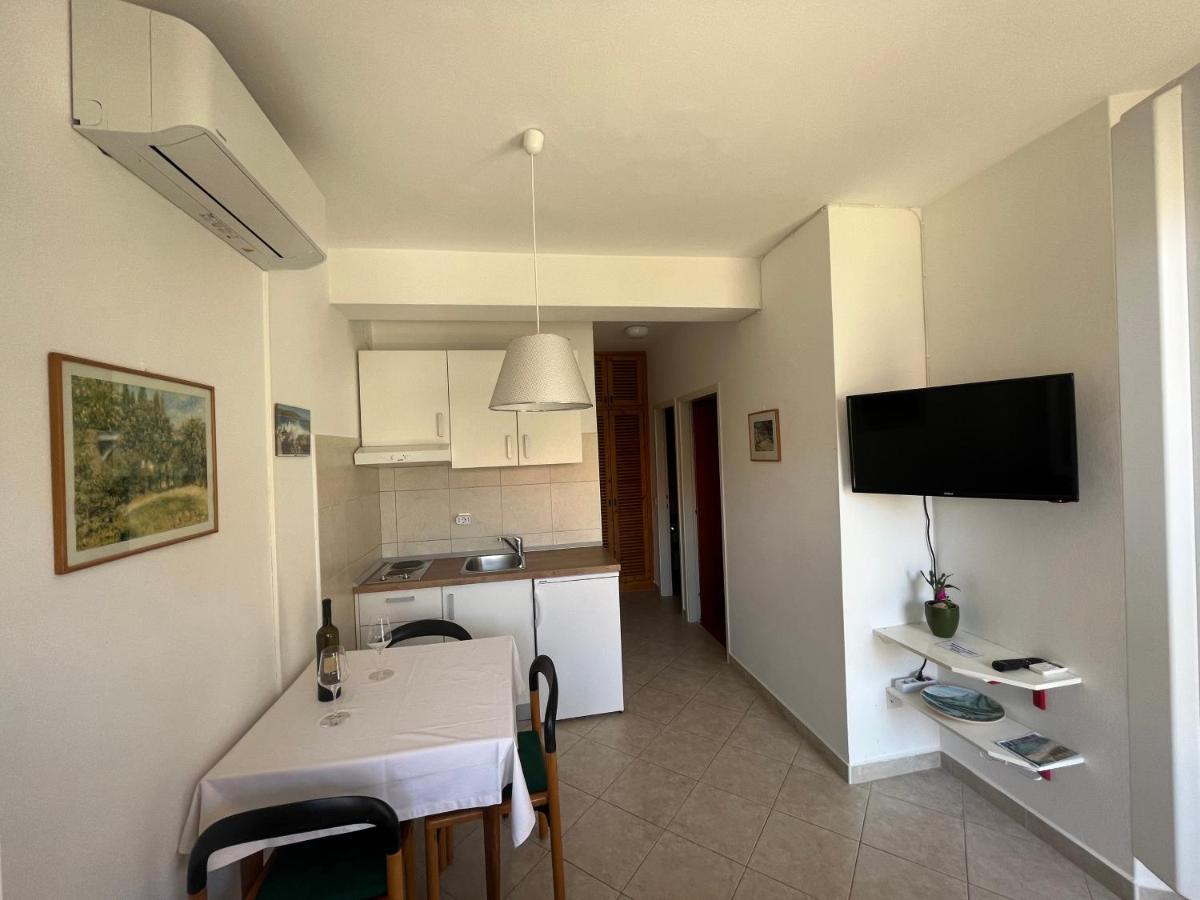 Apartments Suda Lumbarda Exterior photo