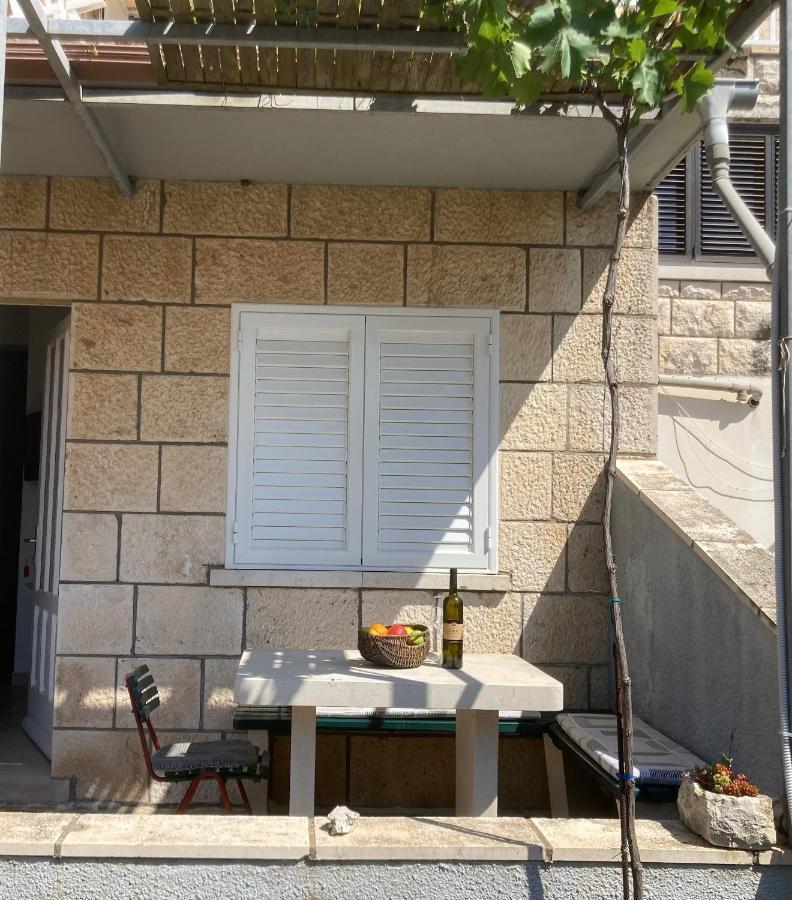 Apartments Suda Lumbarda Exterior photo