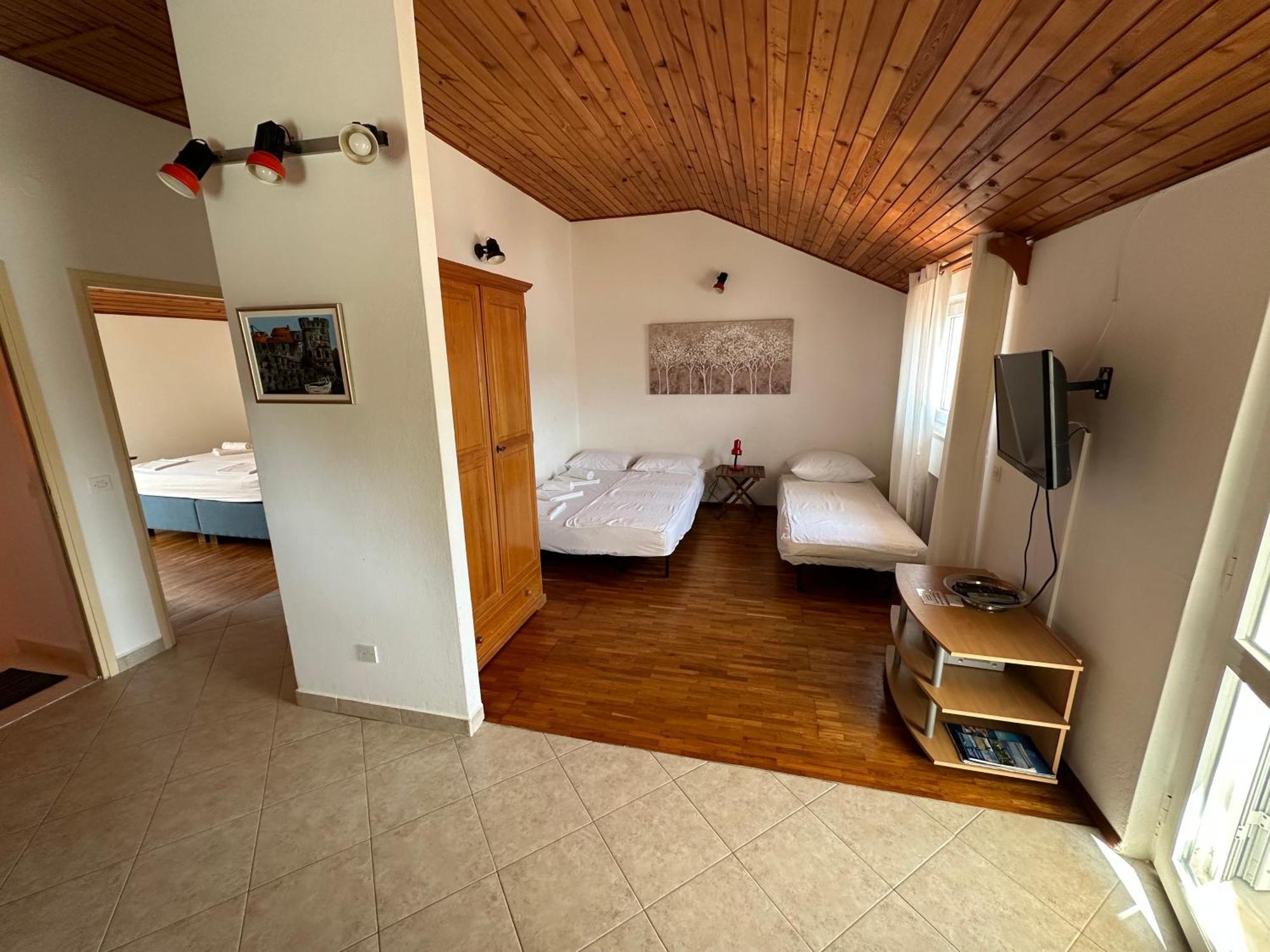 Apartments Suda Lumbarda Exterior photo