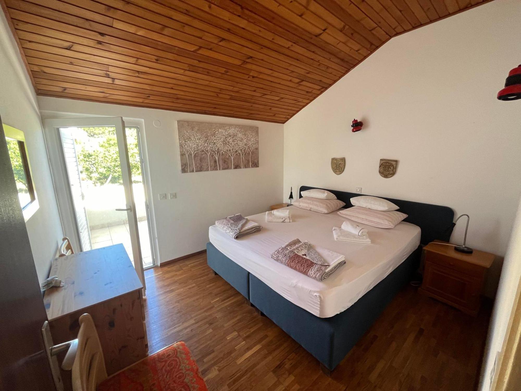 Apartments Suda Lumbarda Exterior photo