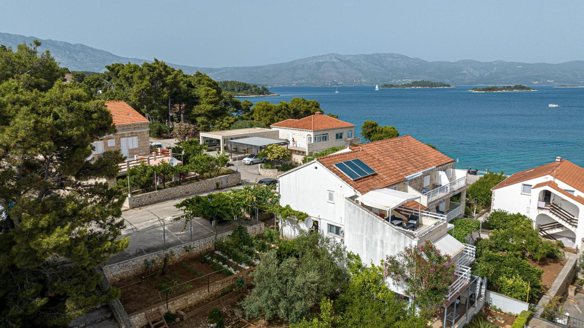Apartments Suda Lumbarda Exterior photo