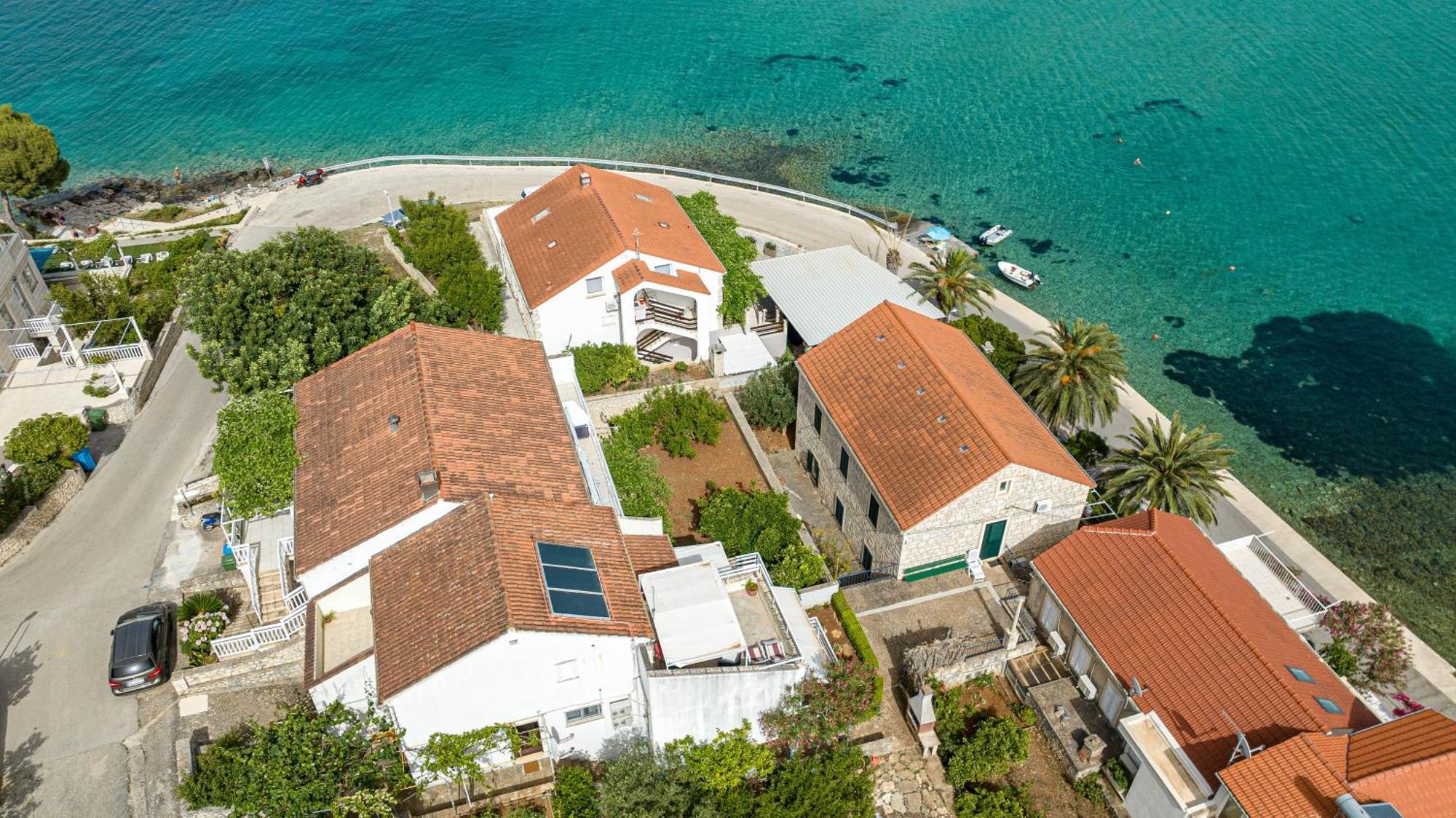 Apartments Suda Lumbarda Exterior photo
